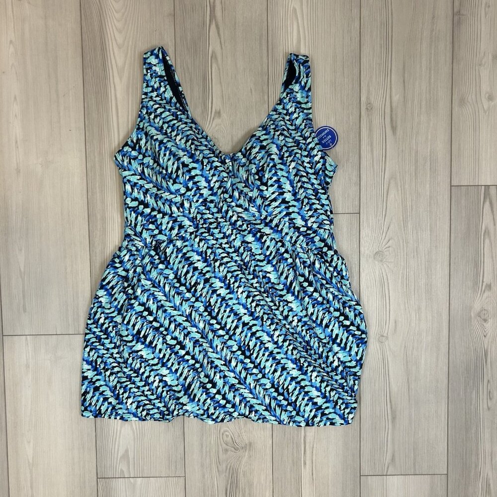 NWT Swimsuits For All Blue & Black Printed One Piece Swimsuit Skirted Size 22‎